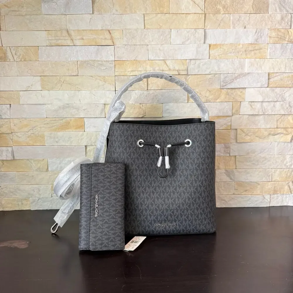 Michael Kors authentic ‼️